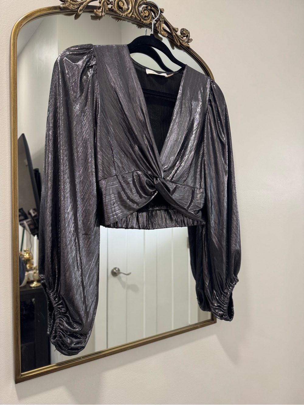 Shimmer Black Twist-Front Long Sleeve Crop Top